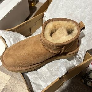 Ugg ultra mini